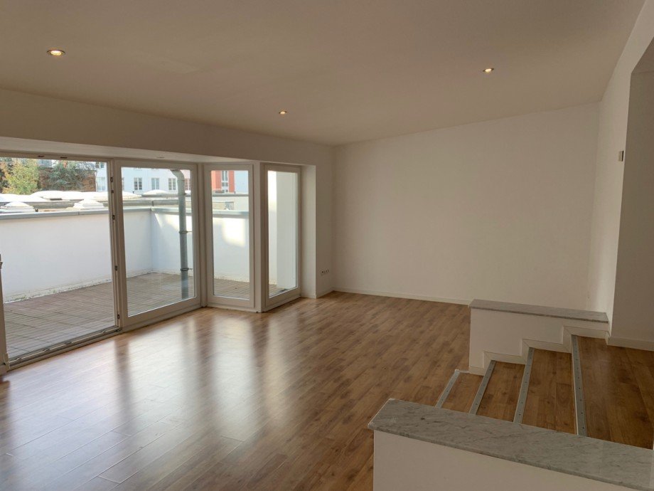 Ansicht Wohn,- Esszimmer Etagenwohnung K�ln