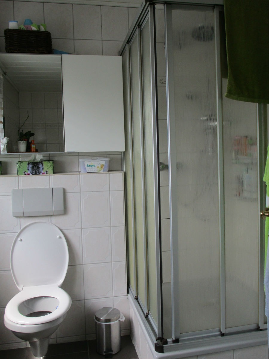 Bad mit Dusche und WC Doppelhaush�lfte Sankt Augustin