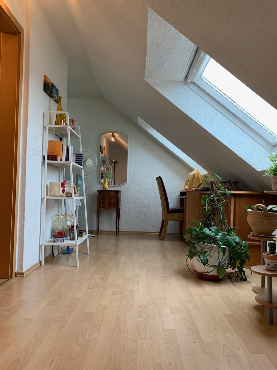 Zimmer 2 im DG Reihenhaus Sankt Augustin