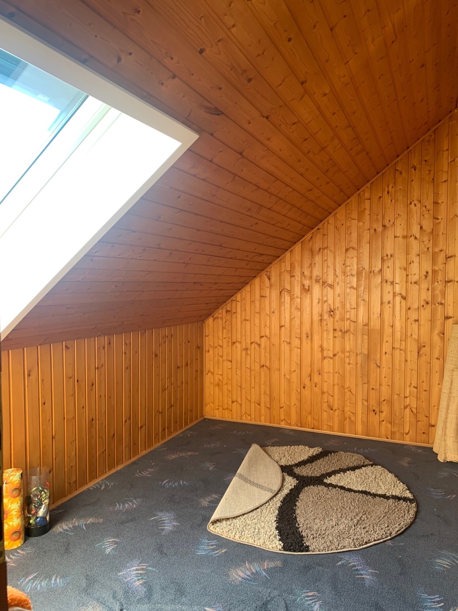 zweites Zimmer im DG - klein- Reihenhaus Sankt Augustin