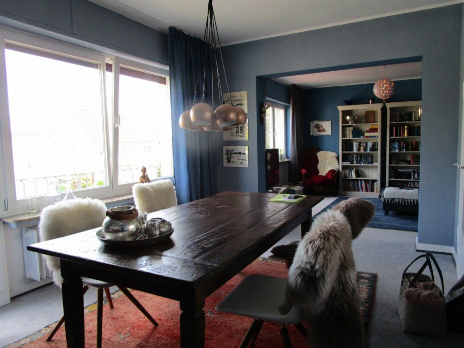 Essbereich mit Blick ins Wohnzimmer Etagenwohnung St. Augustin