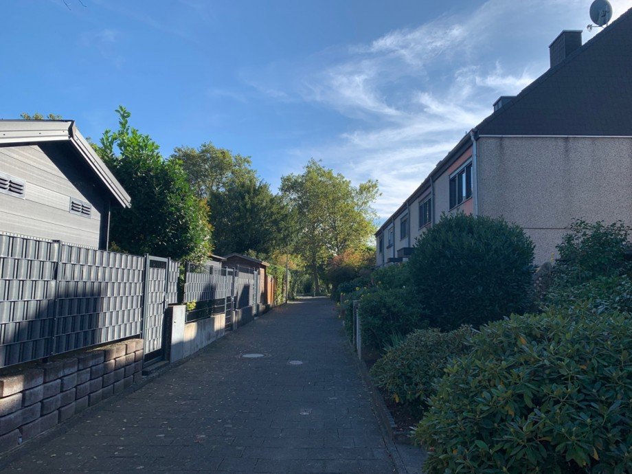 seitliche Ansicht Reihenendhaus Sankt Augustin
