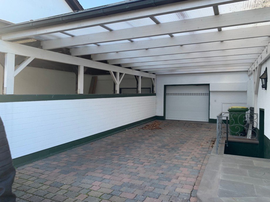 Carport vor der Garage Einfamilienhaus Bad Honnef