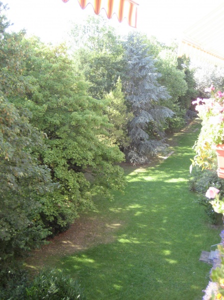 Gr�nanlage Ansicht 1 Etagenwohnung Sankt Augustin