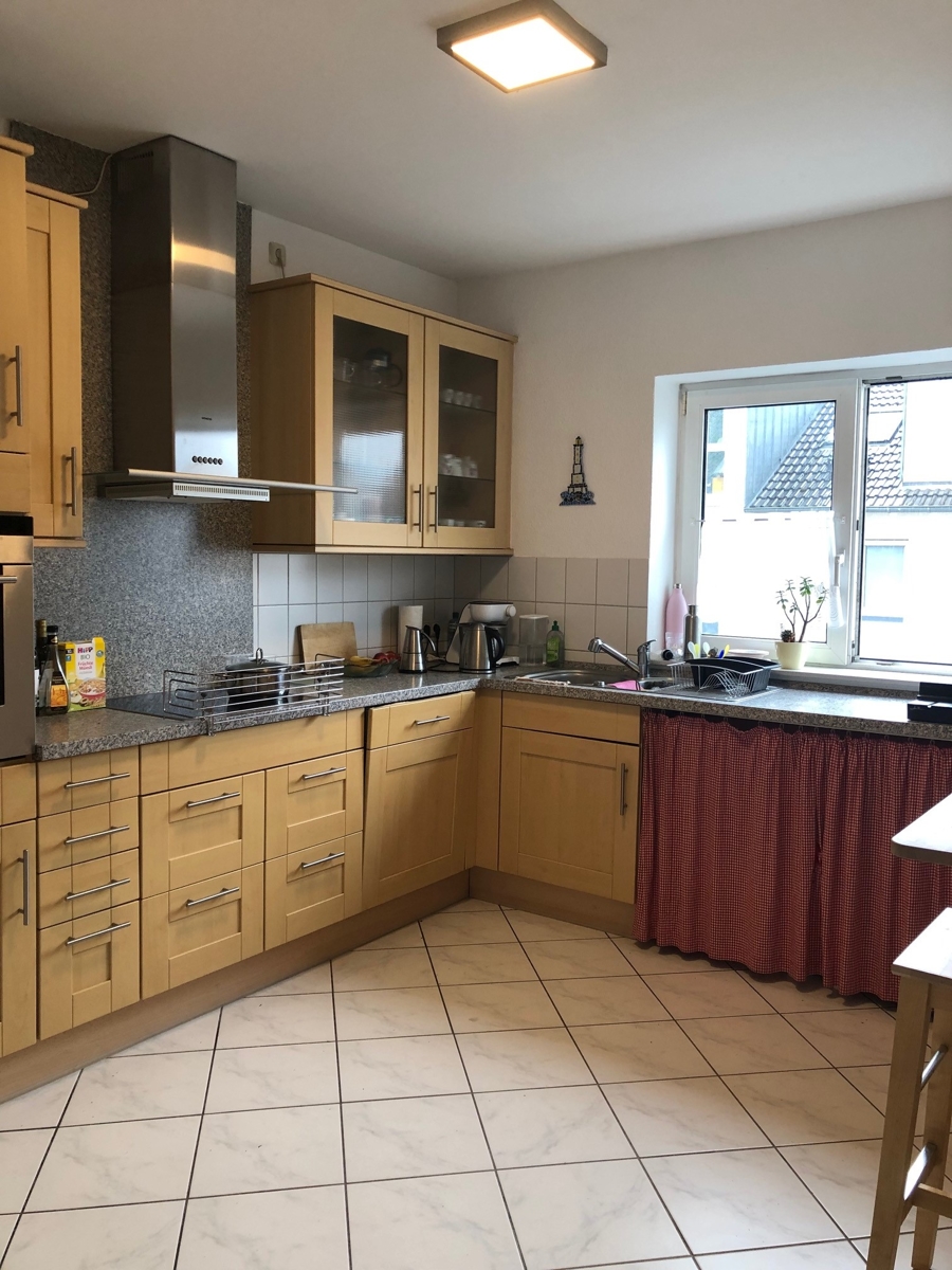 Wohn,- Essk�che Etagenwohnung Bonn