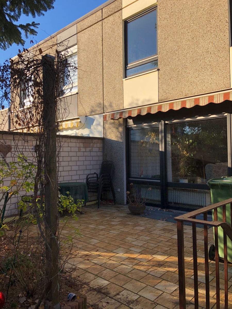 Terrassenansicht Reihenhaus Troisdorf / Spich