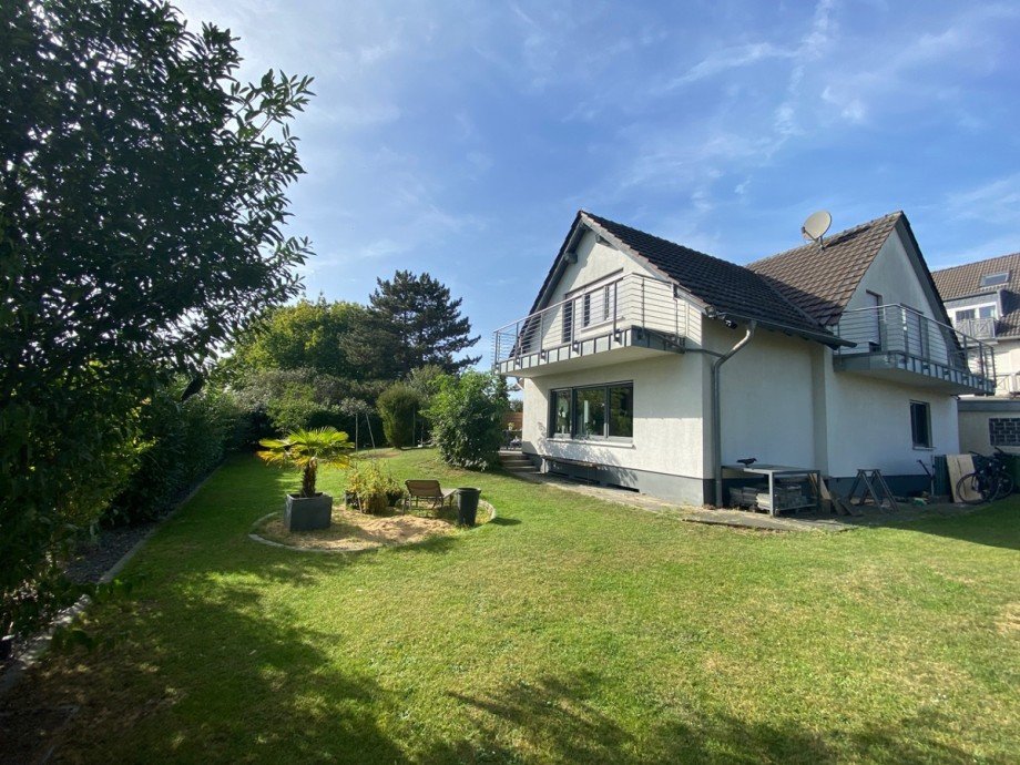 Ansicht Haus mit Grundst�ck Einfamilienhaus Sankt Augustin