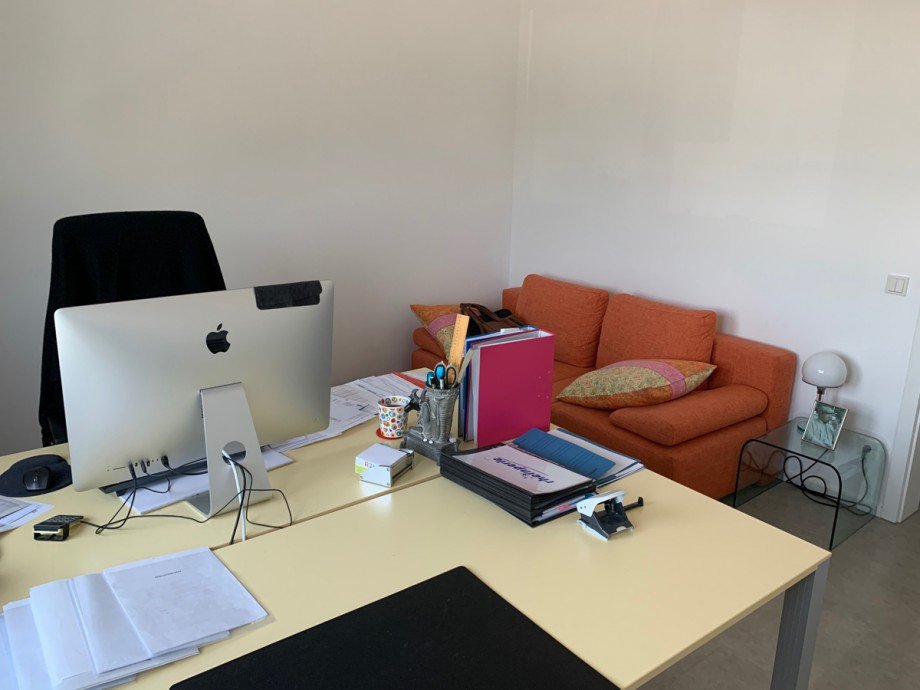 B�ro B�rofl�che Hennef (Sieg)