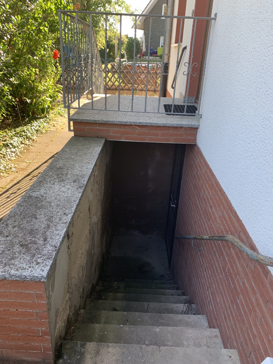 Kellerau�entreppe Einfamilienhaus Rheinbach