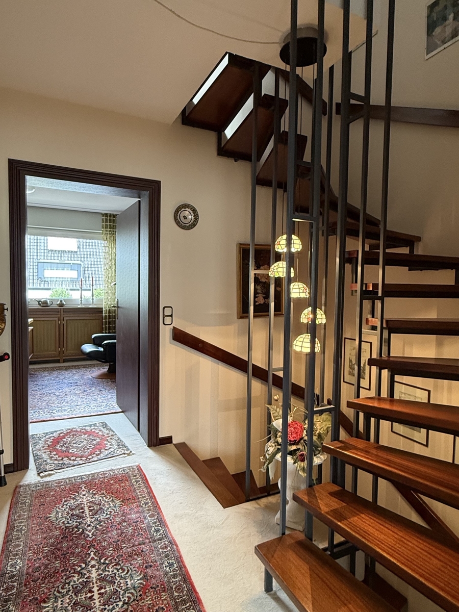 Flur 1. OG Reihenhaus Sankt Augustin