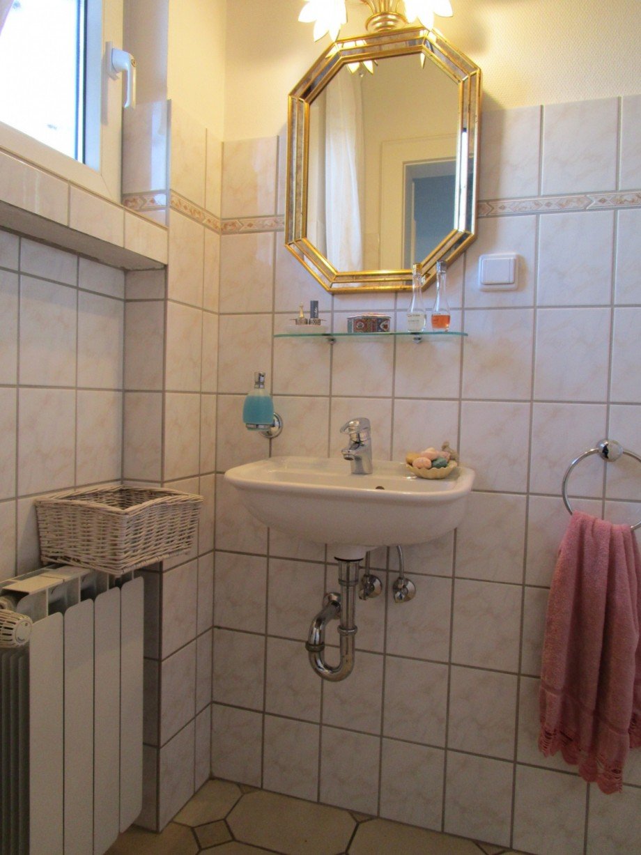G�ste-WC im EG Doppelhaush�lfte Sankt Augustin