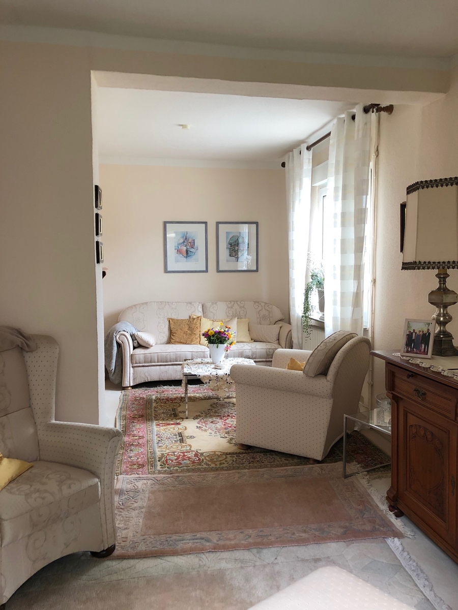 Wohnzimmer im d 1 OG Einfamilienhaus Hennef (Sieg)