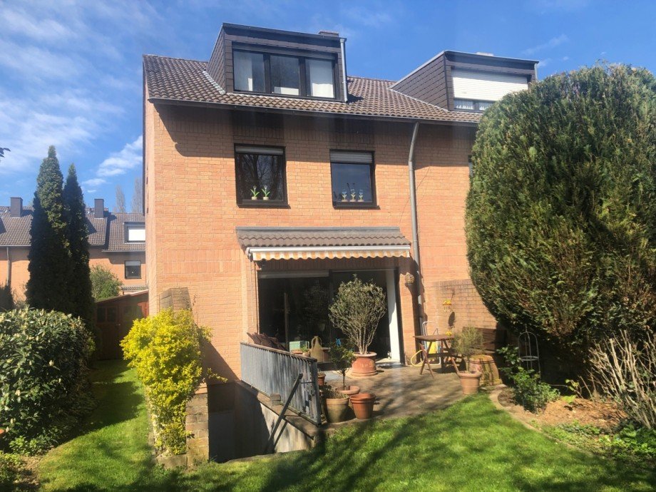 R�ckansicht Reiheneckhaus Sankt Augustin