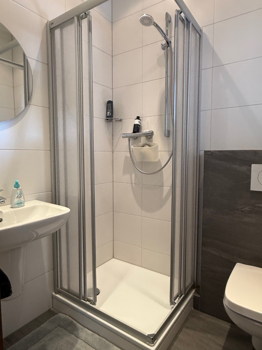 Dusche-WC Etagenwohnung K�nigswinter / Ittenbach