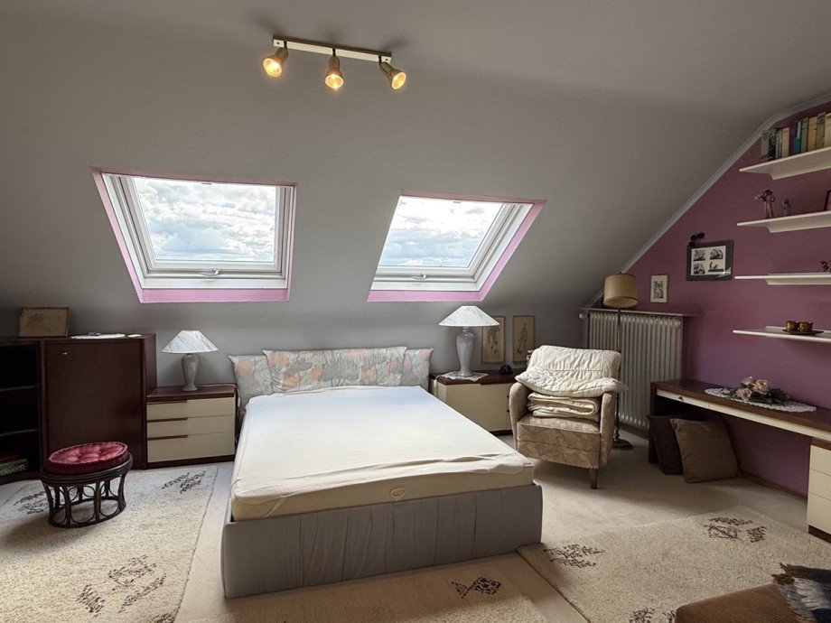 Zimmer 2 im DG Reihenhaus Sankt Augustin