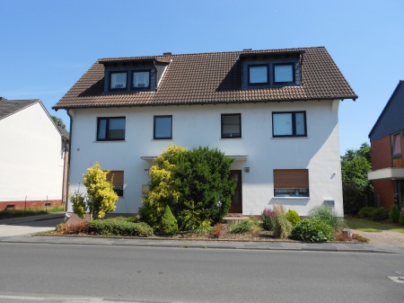 R�ckansicht Mehrfamilienhaus Lohmar