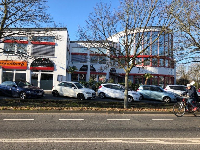Objektansicht Sankt Augustin - Niederpleis B�rofl�che SANKT AUGUSTIN in sehr zentraler Lage, B�rofl�che ca. 159 m�, 4-5 B�ror�ume, K�che + Stellpl�tze