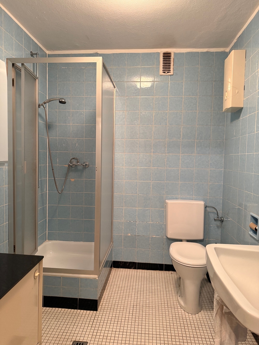 Dusche im UG Reiheneckhaus Bonn