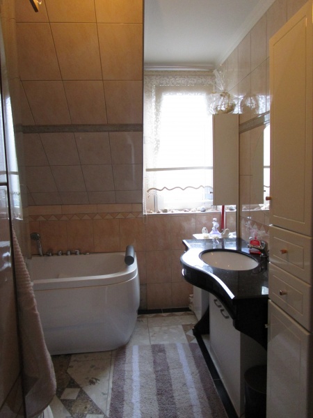 Badezimmer Wohnung 3 Mehrfamilienhaus K�nigswinter