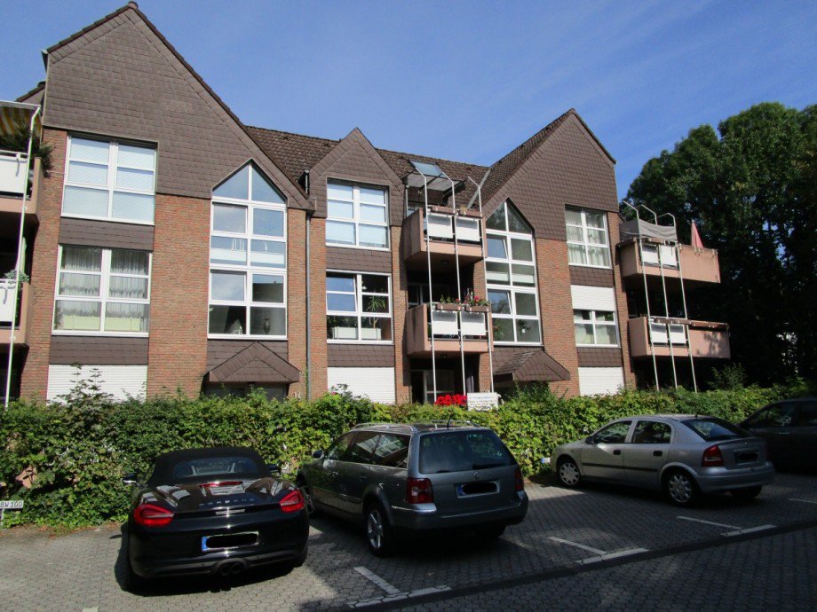 Hausansicht Dachgeschosswohnung Siegburg