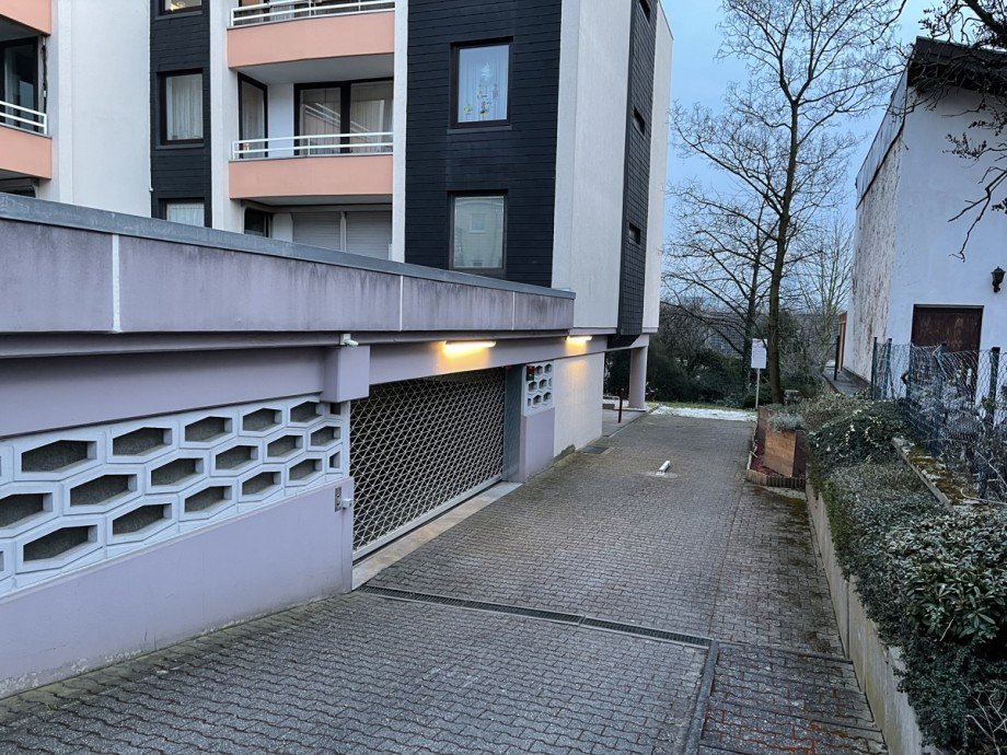 Zugang Haus und Tiefgarage Etagenwohnung Bonn