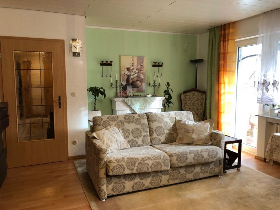 Wohn,- Esszimmer mit Balkon Etagenwohnung Sankt Augustin