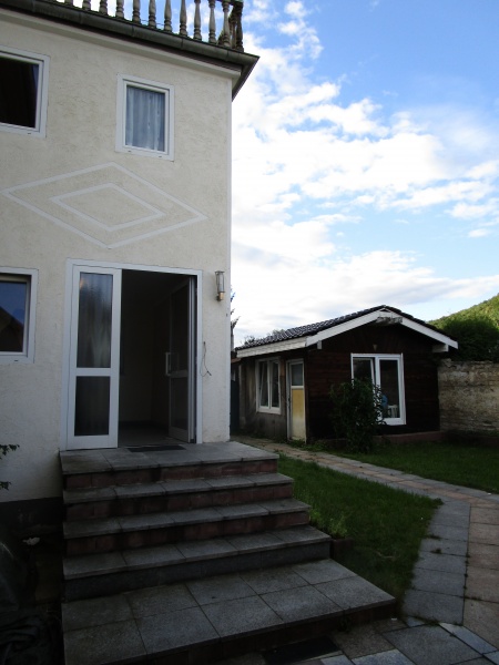 Eingangsbereich zurWohnung 2 u. 3 Mehrfamilienhaus K�nigswinter