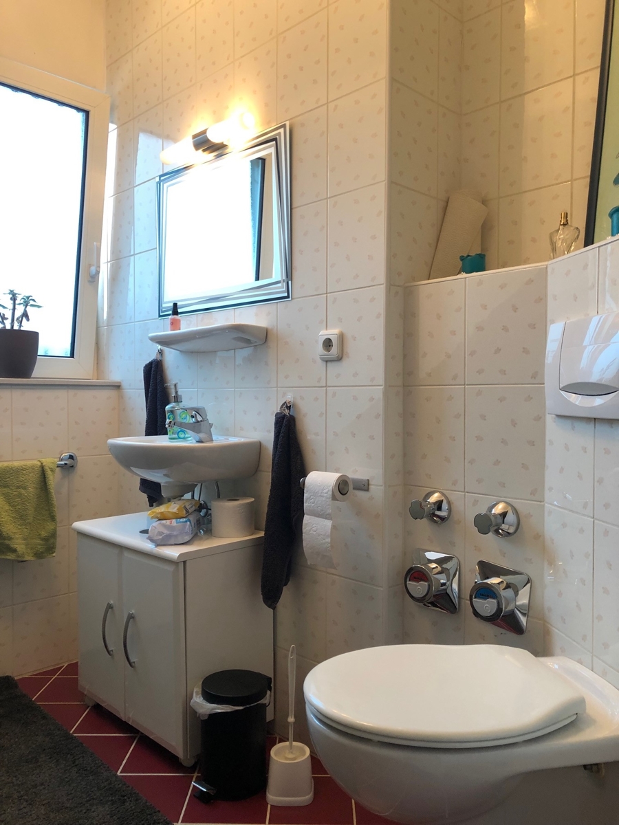 Ansicht G�ste-WC Etagenwohnung Bonn
