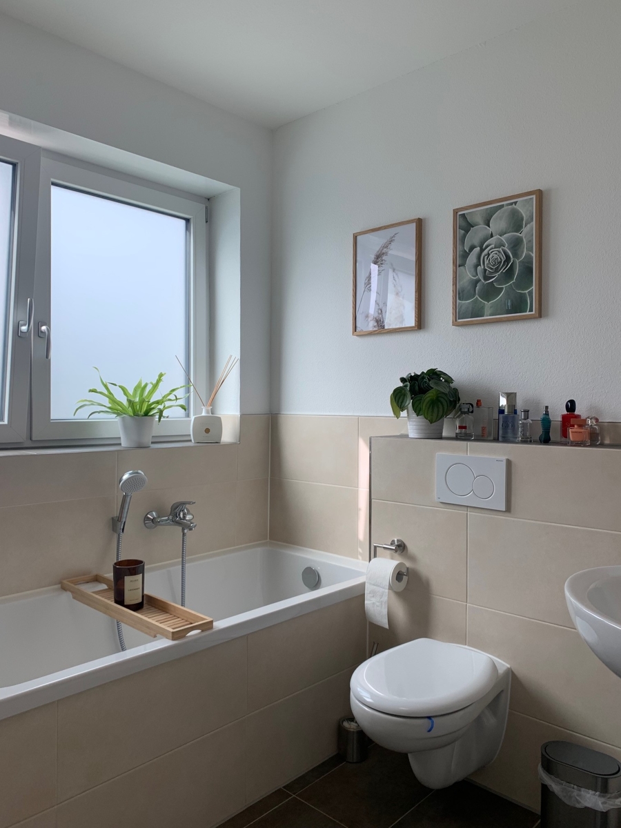 Bad im 1. OG mit Dusche und Wanne Reihenendhaus Niederkassel