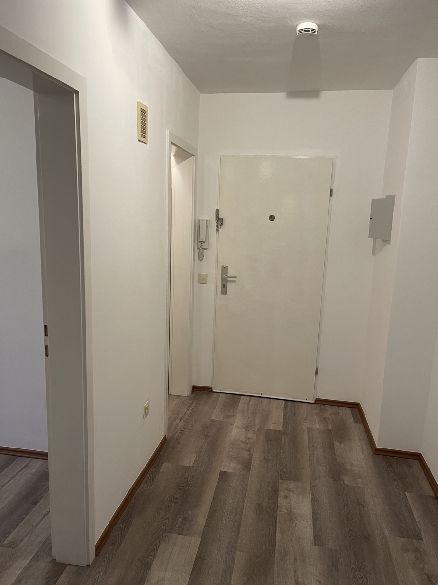 Flurbereich Wohnungseingangst�re Etagenwohnung Bonn