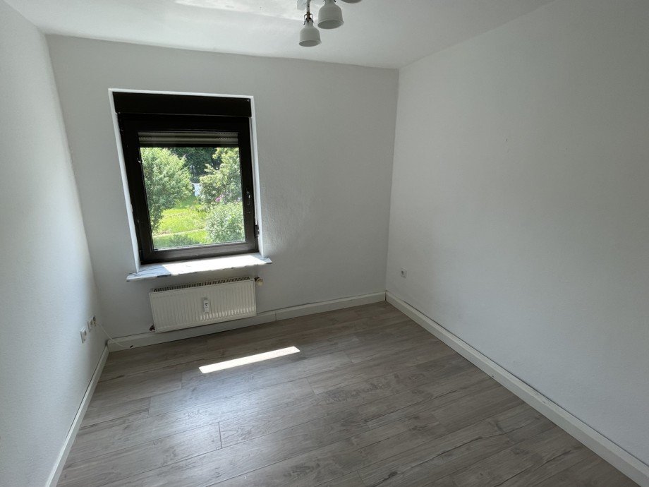 Zimmer 3 Etagenwohnung Lohmar / Birk