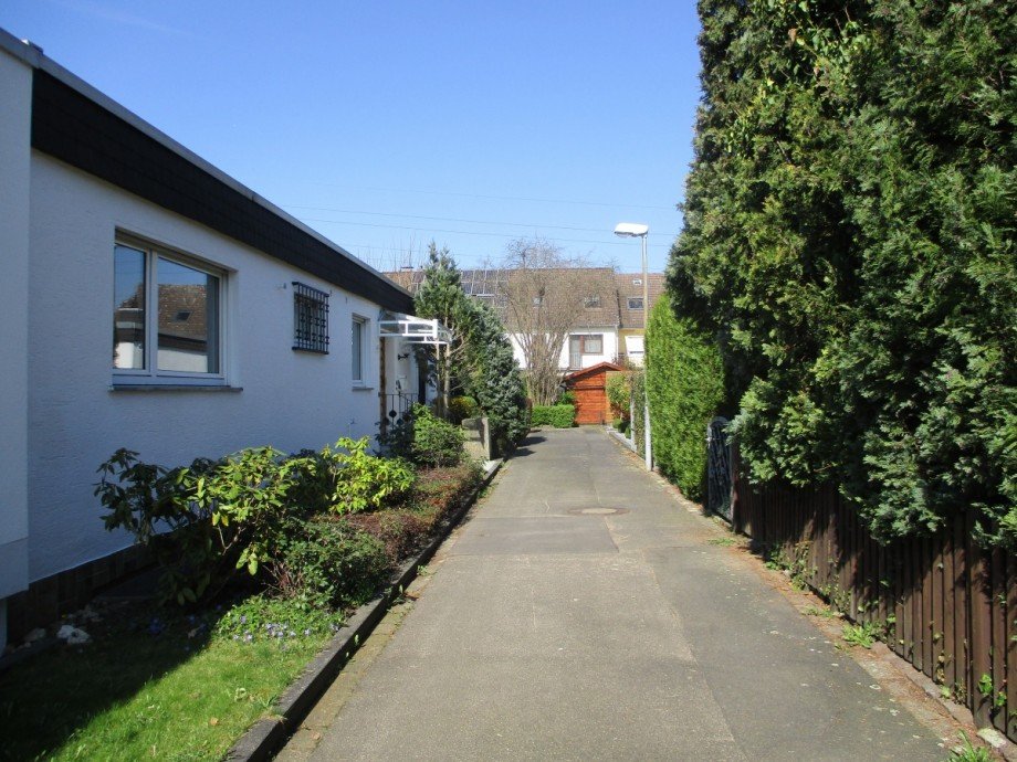 Weg zum Haus Einfamilienhaus Sankt Augustin