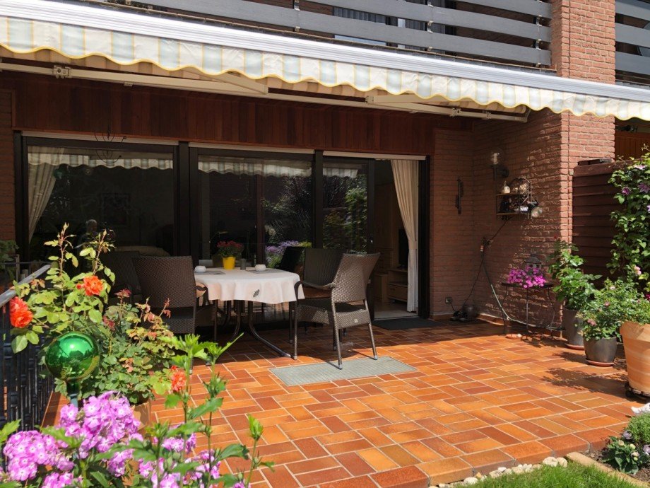 Ansicht Terrasse Doppelhaush�lfte Sankt Augustin