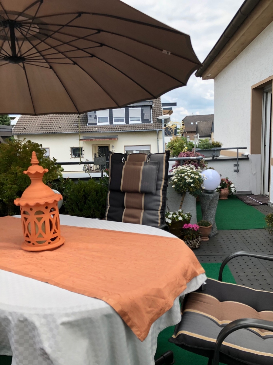 Go�e Terrasse 1. OG rechts Einfamilienhaus Hennef (Sieg)