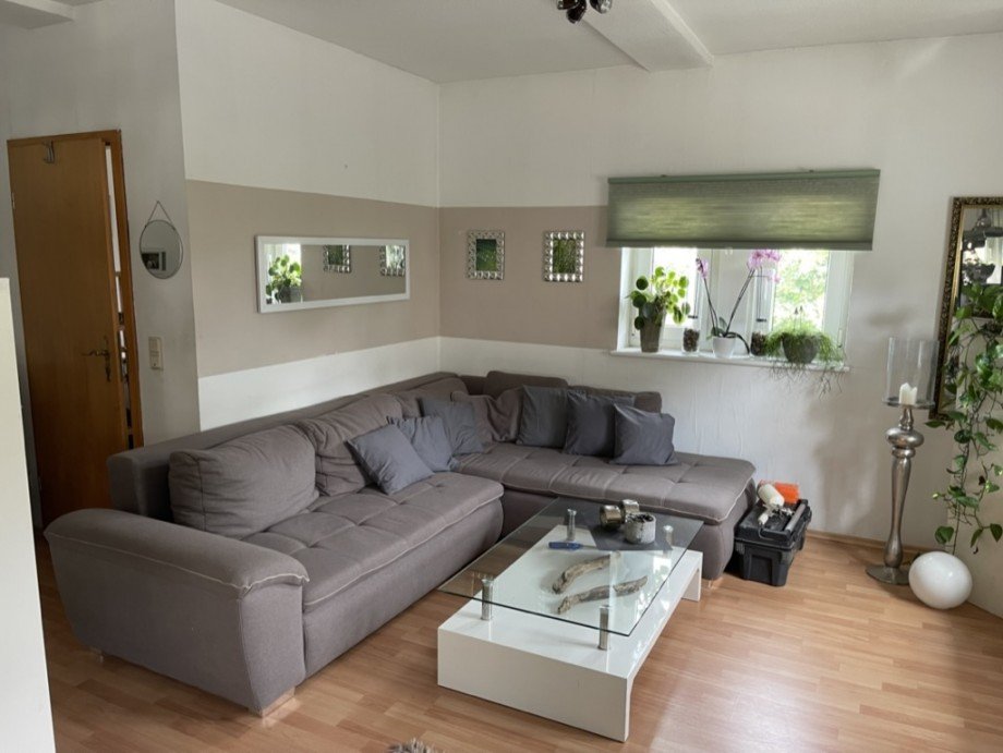 Wohnung 1. OG - Wohnzimmer Mehrfamilienhaus Asbach
