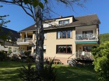 . BONN OBERKASSEL 2 Zimmer-Wohnung im DG rechts zu verkaufen in toller Wohnlage mit ca. 48 m� Wfl.