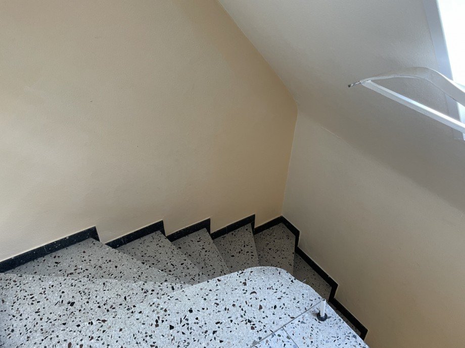 Treppenhaus Dachgeschosswohnung Sankt Augustin