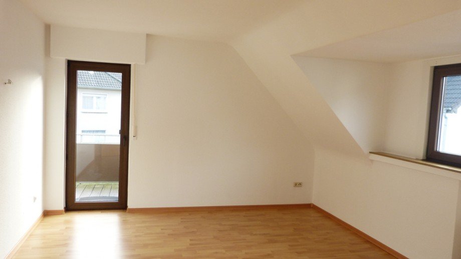 Bild Wohn,- Esszimmer DG-Wohnung Mehrfamilienhaus Sankt Augustin