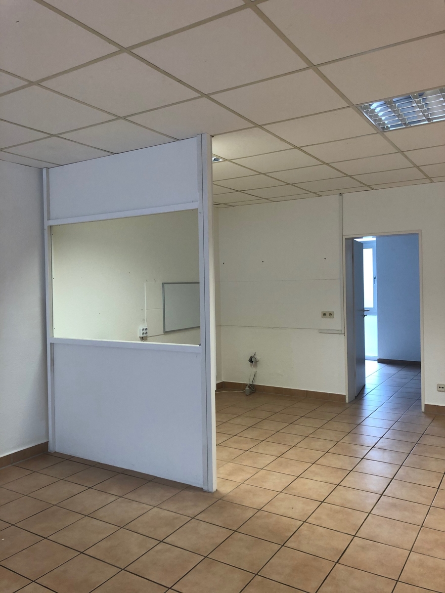 Laden ,- und Verkausfl�che B�rofl�che Sankt Augustin