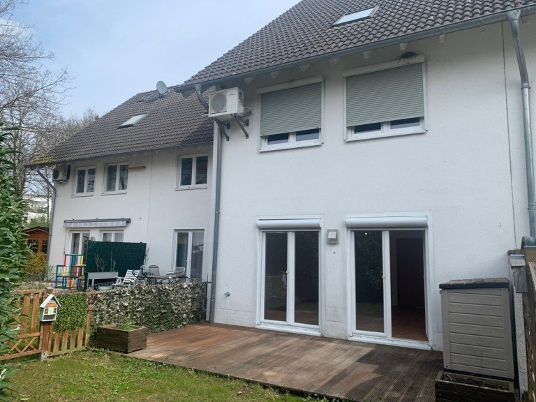 R�ckansicht Hennef Reihenhaus HENNEF Cityn�he, gepflegtes Einfamilienhaus, Bj. 2005, ca. 145 m� Wfl., 5-6 Zi. 2 B�der, 2 Stellpl.