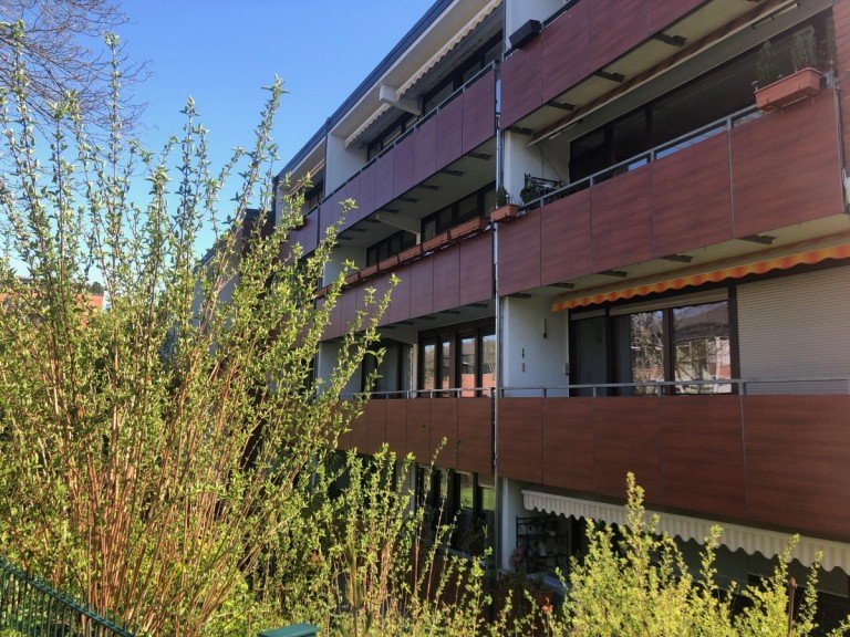 Au�enansicht Sankt Augustin - Niederpleis Etagenwohnung SANKT AUGUSTIN helle 4 Zimmer-Maisonette-Wohnung mit ca. 100 m� Wfl. K�che, Diele, Bad, West-Balkon.