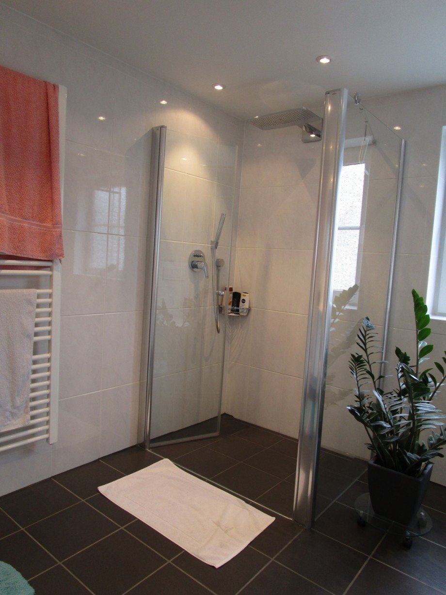 Badezimmer Doppelhaush�lfte Sankt Augustin / Niederpleis