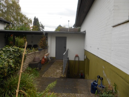 Zugang Garage / Keller Bungalow Bonn / Holzlar