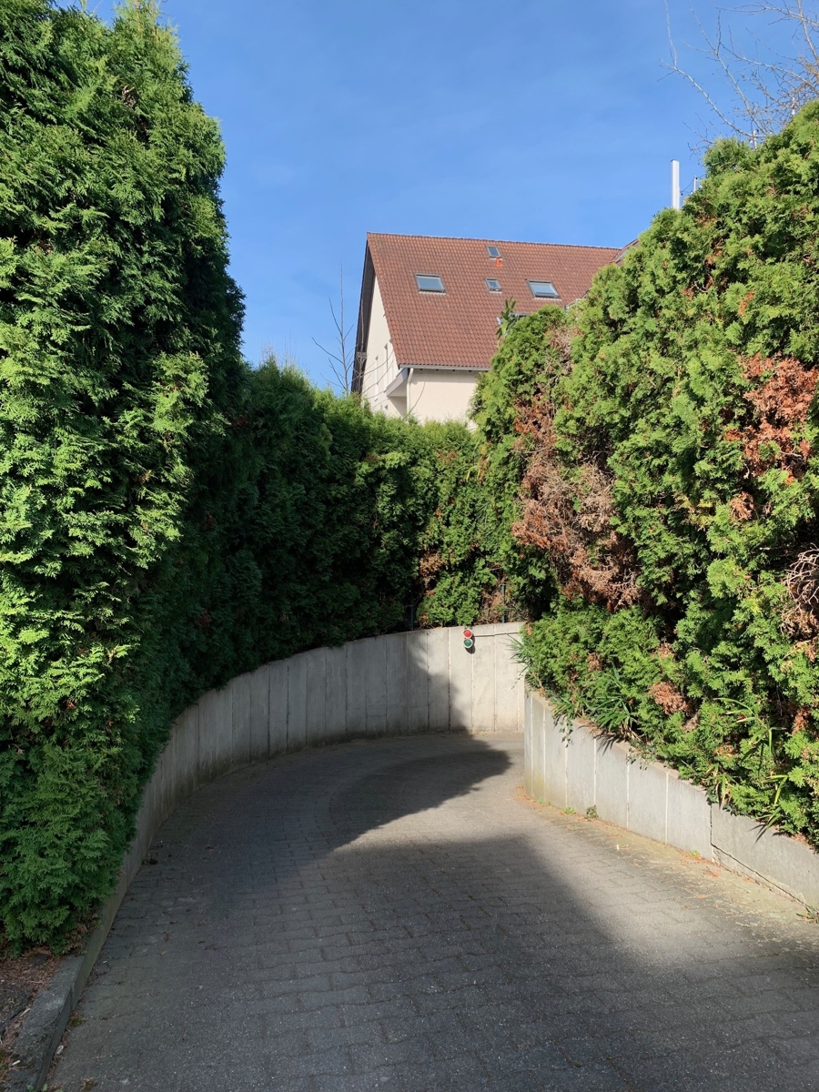 Zufahrt in die TG Etagenwohnung Bonn