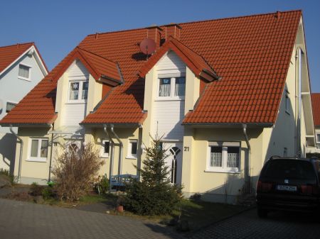 Hausansicht Sankt Augustin - Meindorf Doppelhaush�lfte SANKT AUGUSTIN, sch�ne DHH, Bj 2000, 4-5 Zimmer, 121 m� Wfl. KDB, Terrasse, Garten, 261 m� GrSt.