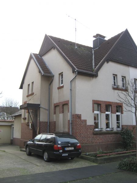 Aussenansicht 1 Troisdorf - Oberlar Doppelhaush�lfte TROISDORF OBERLAR, Einfam. DHH, 100 m� Wfl., mit Keller und Garage, 330 m� GrSt.