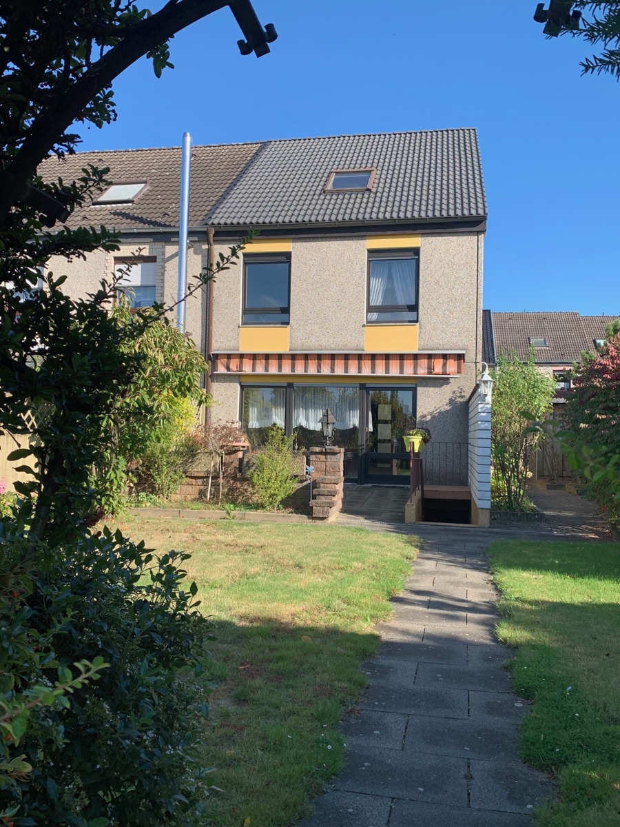 R�ckansicht Reihenendhaus Sankt Augustin