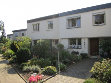 Hausansicht mit Eingangsbereich Reihenhaus Sankt Augustin