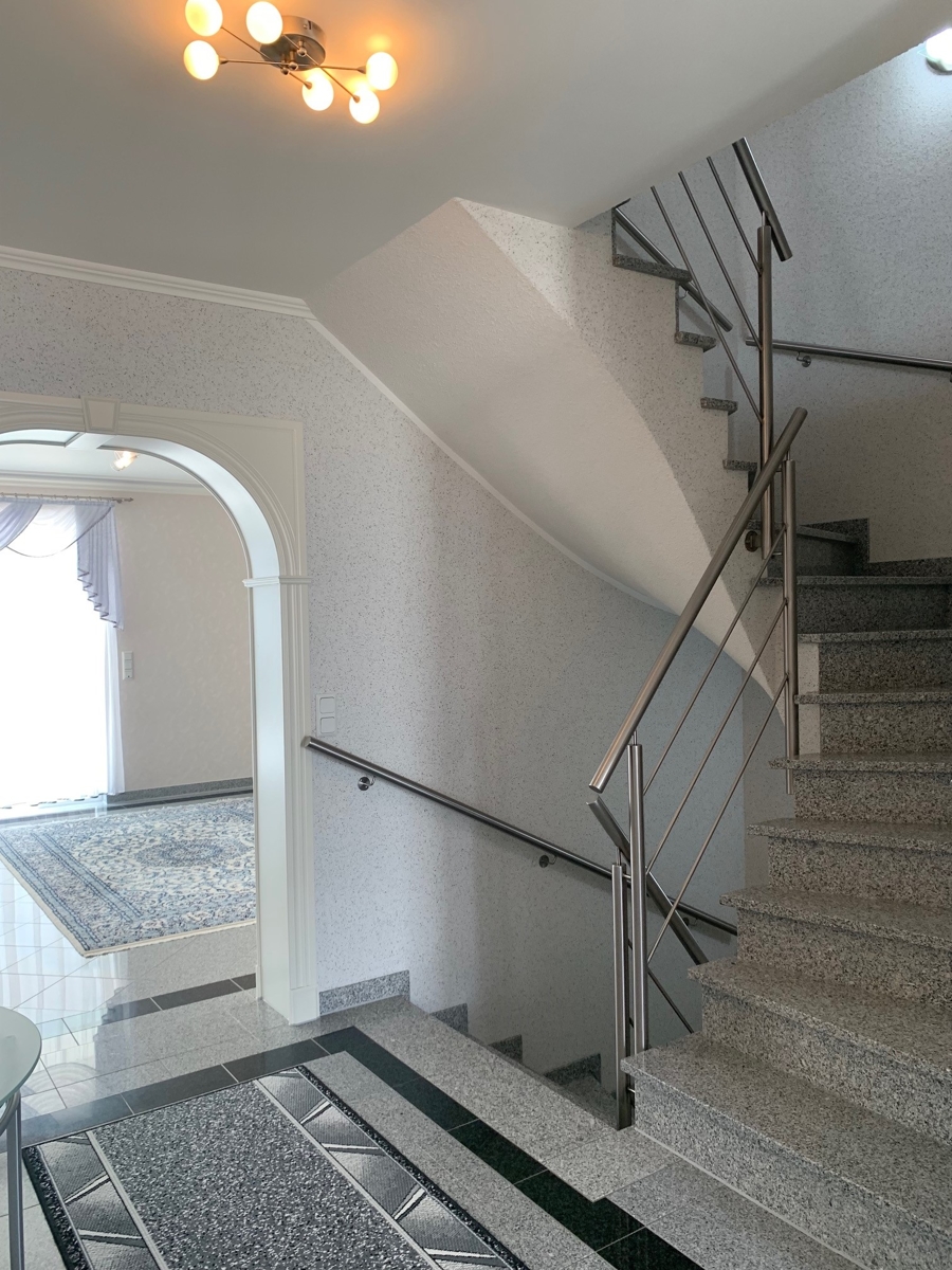 Treppenhaus zum 1. OG Doppelhaush�lfte Sankt Augustin