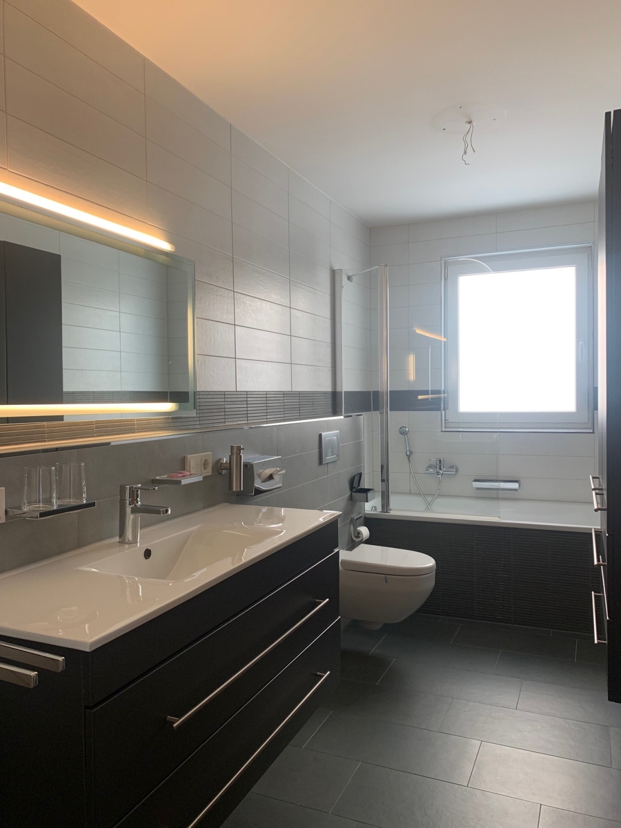 Badezimmer mit Wanne Etagenwohnung Sankt Augustin